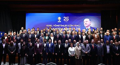 Muhalefet partilerinden 136 kişi AK Parti'ye katıldı