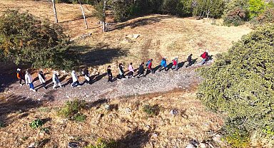 Muş'ta doğaseverler Dünya Yürüyüş Günü'nde 10 kilometre yürüdü