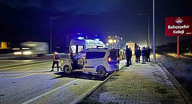 Muş'ta kepçe ile otomobil çarpıştı: 1 yaralı