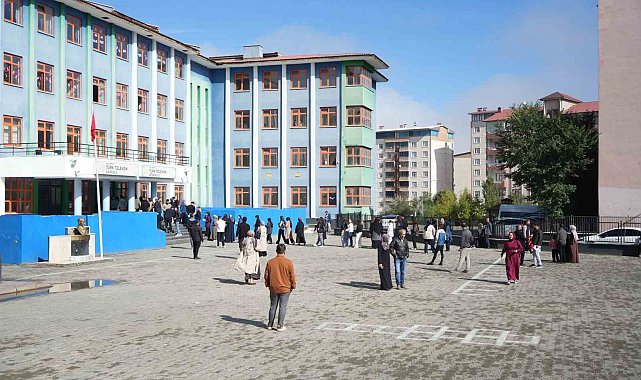 Muş'ta KPSS Ön Lisans oturumu başladı
