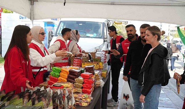Muş'ta Türk Kızılay'dan iyilik çarşısı