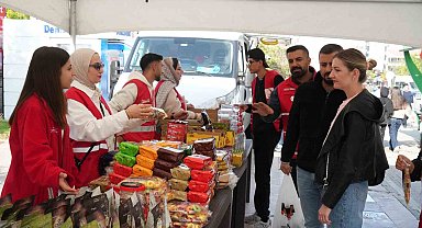 Muş'ta Türk Kızılay'dan iyilik çarşısı