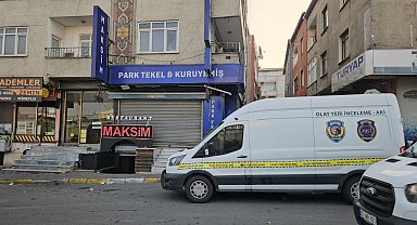 Müzikholde silahlı çatışma: 1'i polis 2 kişi hayatını kaybetti, 2 kişi yaralandı