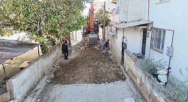 Nazilli Yeşil Mahalle'de yol yenileme çalışmaları başladı