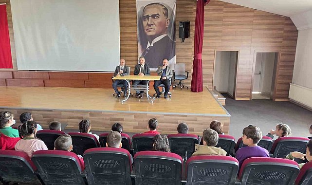 Nazilli'de İlçe Milli Eğitim Müdürü Güner, öğrencileri dinledi