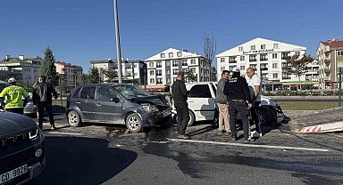 Nevşehir'de KPSS'ye yetişmeye çalışan öğrencilerin de bulunduğu 5 araç kaza yaptı: 2 yaralı