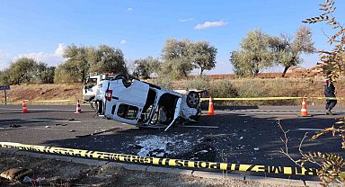 Nevşehir'de refüje çarpan araç takla attı: 1 ölü, 2 yaralı