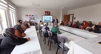 Niğde Halk Eğitimi Merkezi, Erasmus+ deneyimlerini Çiftlik'te paylaştı