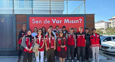 Niğde'de 'İyilik Var' balonları çocuklara moral oldu
