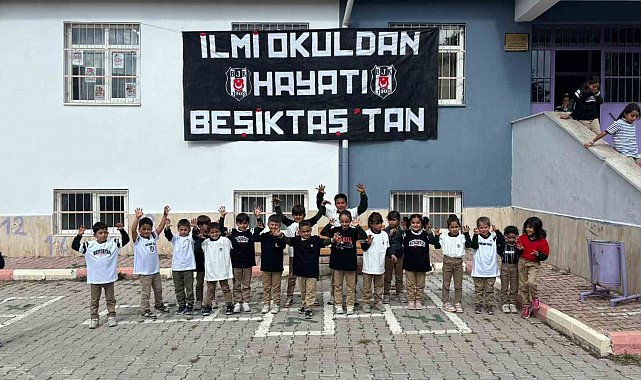 Niğde'de Beşiktaş taraftarlarından öğrencilere anlamlı hediye