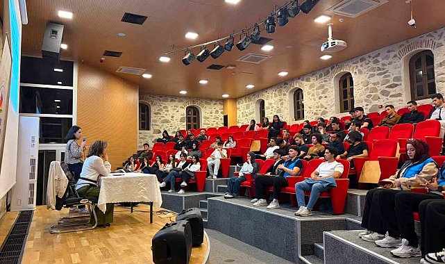 Öğrenci yurdunda Kur'an-ı Kerim eğitimi sürüyor