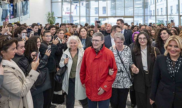Öğrencilerle buluşan Prof. Dr. Aziz Sancar'dan gülümseten öneri