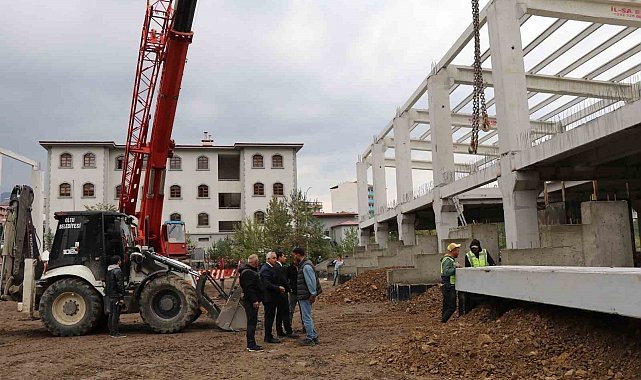 Oltu'ya 500 kişilik modern spor salonu kazandırılıyor