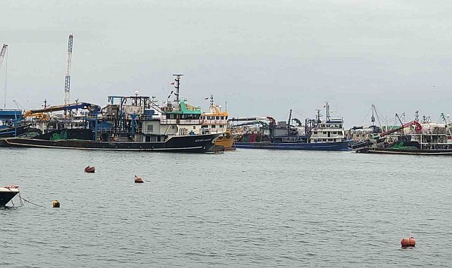 Olumsuz hava şartları nedeniyle tekneler Ereğli Limanı'na sığındı