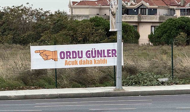 Ordu Tanıtım Günleri'nde ilginç pankartlar: "Acuk daha kaldı"