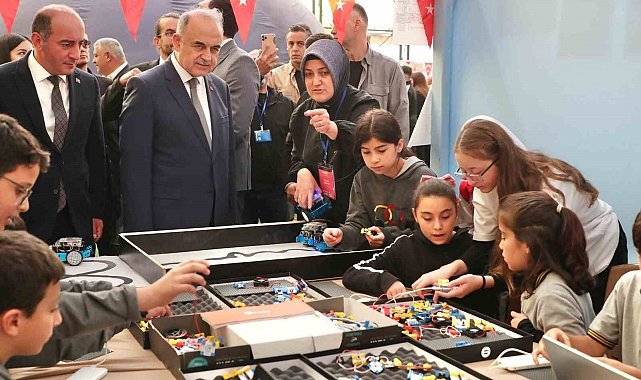 Ordu'da öğrencilerin bilim şenliği başladı: 30 atölyede 3 bin kişiye ulaşılması hedefleniyor