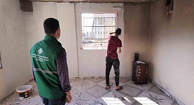 Osmaniye Belediyesi'nden yangında hasar gören eve tadilat desteği