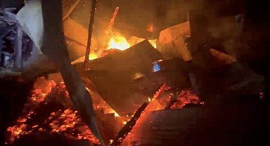 Osmaniye'de samanlık yangını itfaiye ekiplerince söndürüldü
