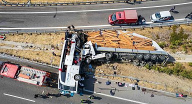 Otobüsteki son yolculuklarında eşini kaybetti