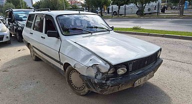 Otomobil ile elektrikli bisiklet çarptı: 1 yaralı