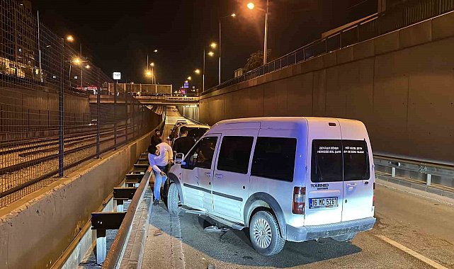 Otomobile çarpan motosiklet sürücüsü yaralandı