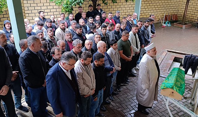 Otomobilin çarptığı 2 yaşındaki Melis, son yolculuğuna uğurlandı
