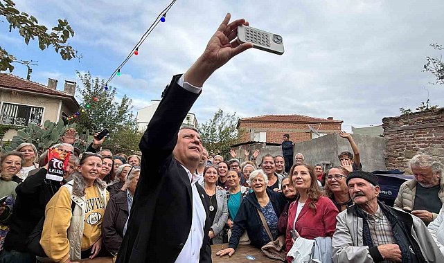 Özgür Özel'den Balıkesir Körfezi'ne çıkarma: 4 ilçede zeytin mesaisi