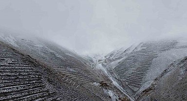 Palandöken'in zirvesi beyaza büründü: Erzurum'da sıcaklık eksi 3,3 dereceye düştü