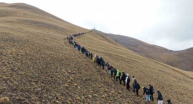 Palandöken'in zirvesine Cumhuriyet tırmanışı