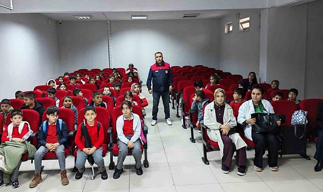 Palu'da ilkokul öğrencilerine gıda ve su israfı eğitimi