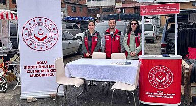 Panayırda vatandaşlara KADES ve şiddetle mücadele anlatıldı