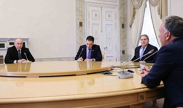 Putin: "Rusya, 10 Kasım civarında ABD ve Ukrayna ile üçlü görüşmelere hazır"