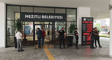 "Mezitli Belediye Başkanı Tuncer, Yeni Parti ve medya kuruluşuna silahlı saldırı düzenlettirdi" iddiası