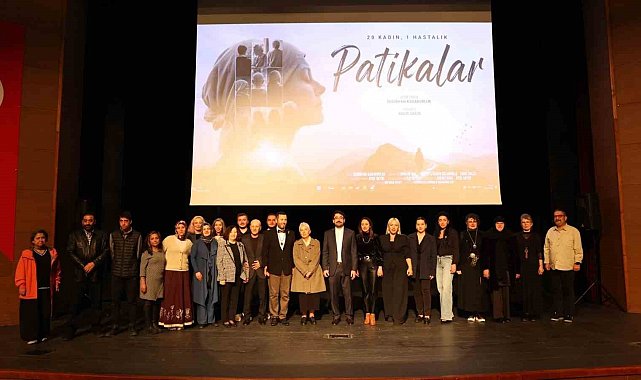 "Patikalar" belgeseli kanserle mücadele eden kadınların tanıklıklarını ekrana taşıdı
