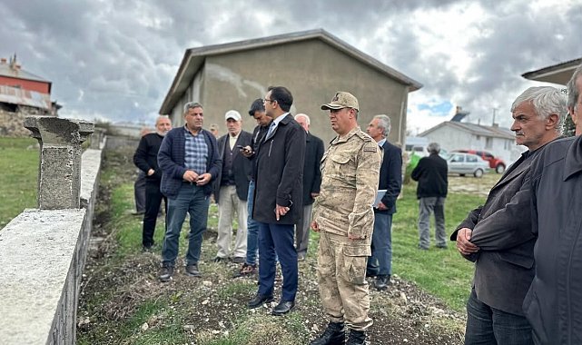 Refahiye Kaymakamı Taşkıran Kalkancı köyünde vatandaşlarla buluştu
