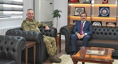 Rektör Bentli'den 2. Ordu Komutanı Yaralı'ya tebrik ziyareti