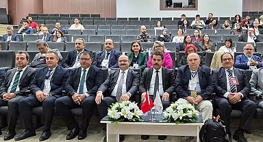 Rektör Hacımüftüoğlu, 6. uluslararası aşı bilimi kongresine katıldı