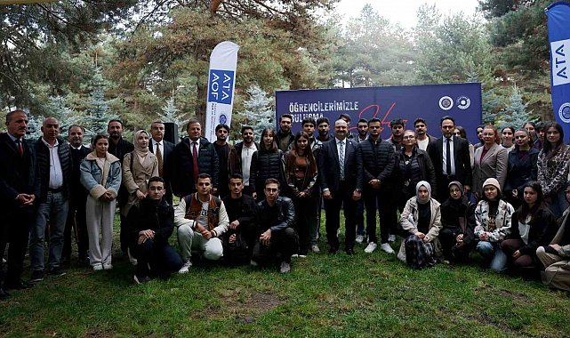 Rektör Hacımüftüoğlu, yeni dönemin ilk buluşmasını öğrencilerle gerçekleştirdi