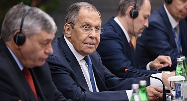 Rusya Dışişleri Bakanı Lavrov, Bakü'de Çinli mevkidaşı Wang ile bir araya geldi