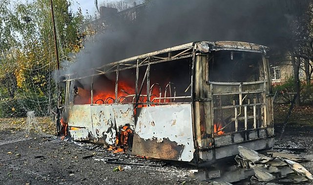 Rusya Ukrayna'da otobüs durağını vurdu: 12 ölü, 14 yaralı