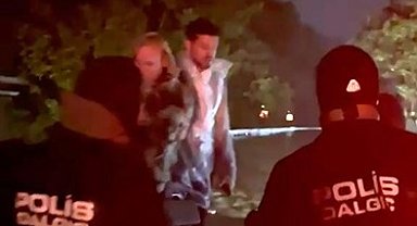 Sağanak yağış nedeniyle mahsur kalan Murat Boz ve vatandaşları dalgıç polisler kurtardı