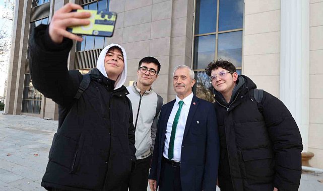 Şahinbey Millet Kütüphanesi gençlerin geleceğine ışık tutuyor