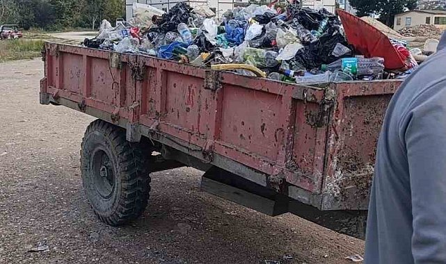 Sakarya Nehri kıyısından 1 günde 1 römork atık toplandı
