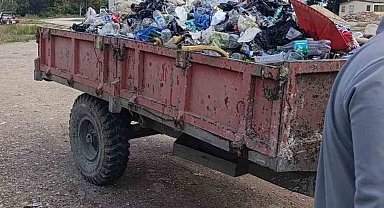 Sakarya Nehri kıyısından 1 günde 1 römork atık toplandı