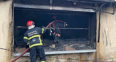 Sakarya'da tavuk çiftliğinde çıkan yangın söndürüldü