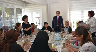 Salihli'de Aile Destek Merkezi çalışmalarını sürdürüyor