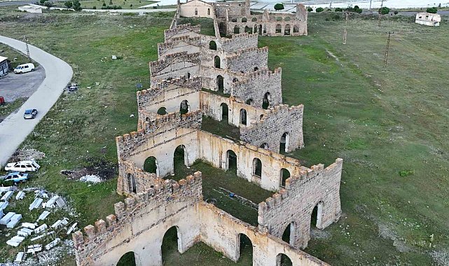 Sarıkamış'ın tarihi Cer Atölyeleri labirenti andırıyor: Asırlık yapılar kurtarılmayı bekliyor