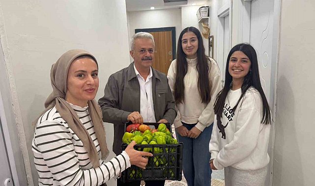 Sason'da kütüphane bahçesinde yetiştirilen sebzeler şehit aileleri ve ihtiyaç sahiplerine ulaştırıldı