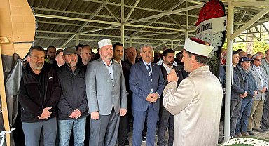 Savaş muhabiri Levent Öztürk Düzce'de son yolculuğuna uğurlandı