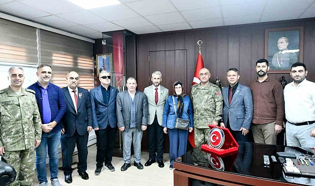 Şehit aileleri ve gazilerden Albay Altınok'a anlamlı ziyaret